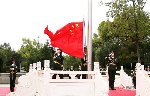 救援小巨鳄